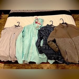 Lot of 4 Peter Millar jackets and pullovers. All size large.